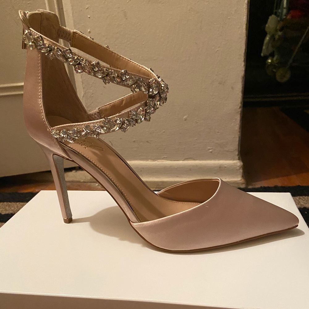 Badgley Mischka Jewel collection pumps